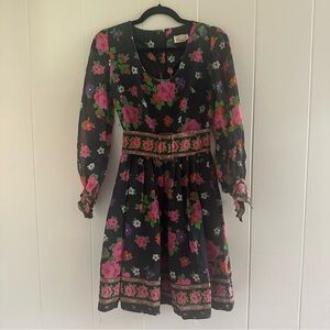 Vintage Floral Dress with Pink and Green Accents
